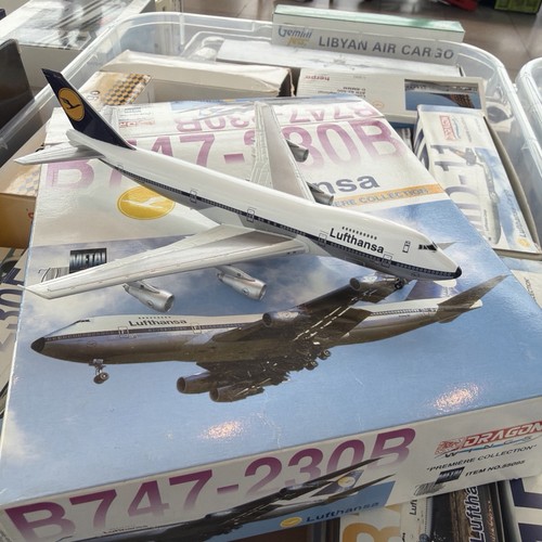 Dragon 400 boeing 747 - 1/400, 747-230b