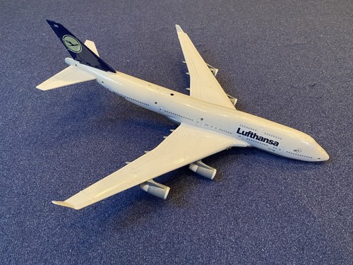 Lufthansa boeing 747 400 - lufthansa,