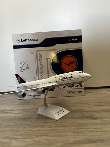 Wings lufthansa boeing - lufthansa,